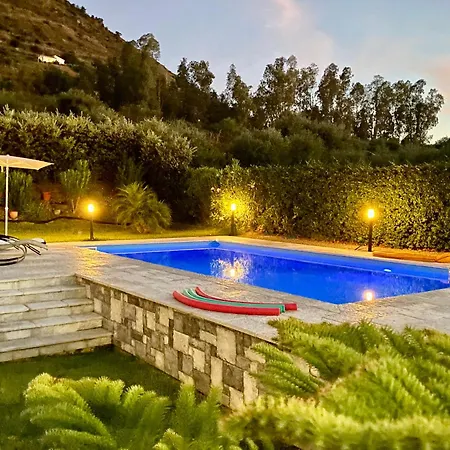 Relaxing - Private Pool & Walk By Flale's Villa